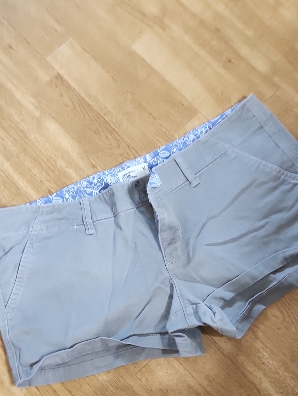 American Eagle Outfitters Light Gray Women's Short Shorts